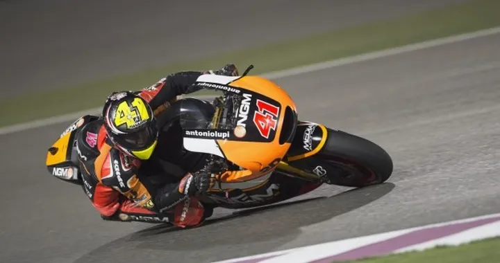 MotoGP 2014 Qatar: Espargarò missile nelle FP1, Iannone 4°, Rossi 7°, Dovi 14° [FOTO]