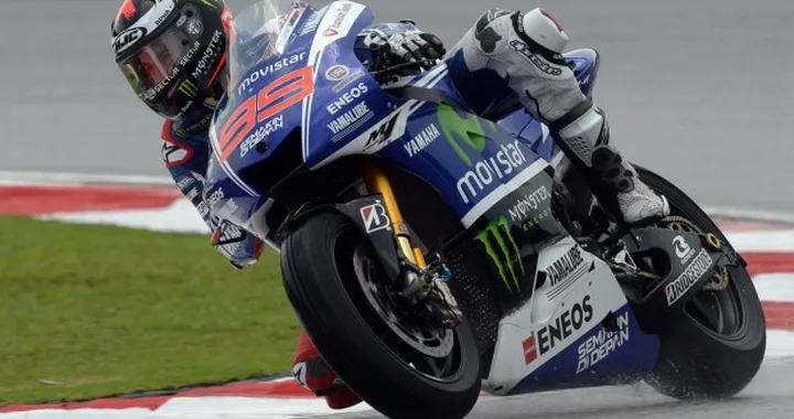 MotoGP Malesia 2014: Lorenzo svetta nelle FP2 bagnate di Sepang, Dovizioso 4°, Rossi 15° [FOTO]