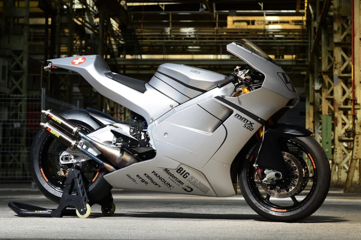 Suter MMX 500, la moto a 2 tempi da 195 CV pesa appena 127 kg