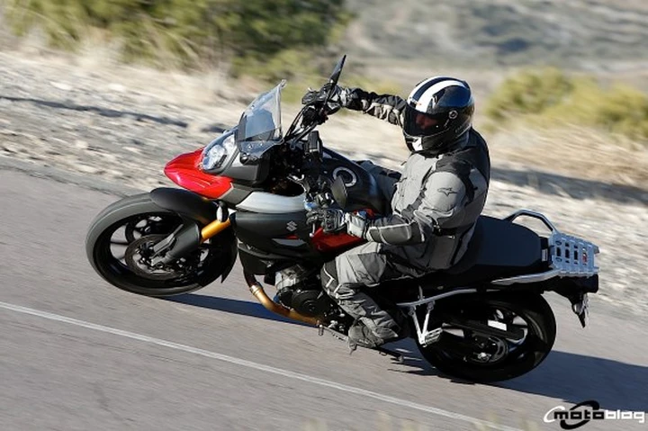 Suzuki V-Strom 1000 ABS: vantaggi su tagliandi, manutenzione e garanzia