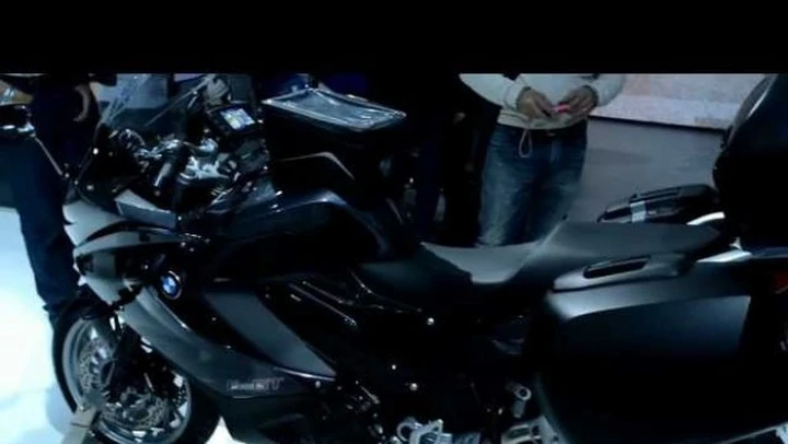 Video BMW F 800 GT 2013 al Salone EICMA di Milano