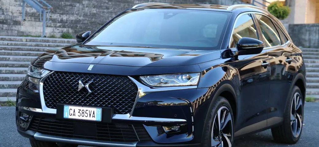 DS 7 Crossback: la prova su strada dell'ammiraglia SUV francese