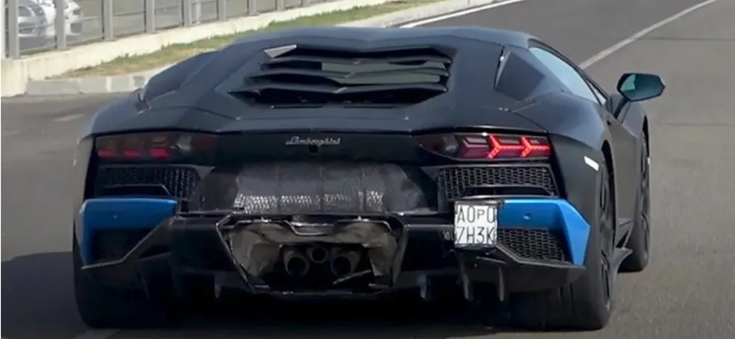 Lamborghini Aventador: in arrivo una nuova versione?