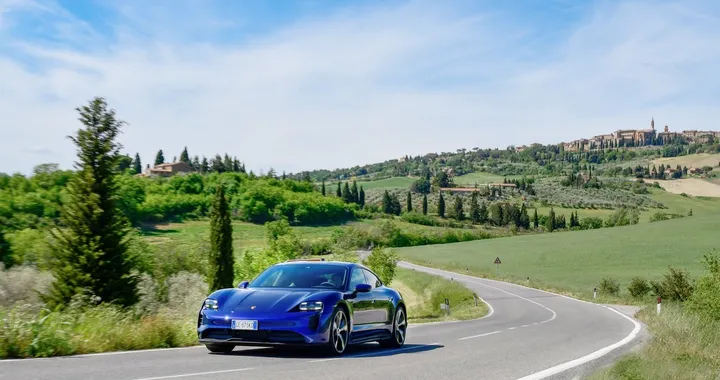 Porsche Taycan RWD: la prova su strada