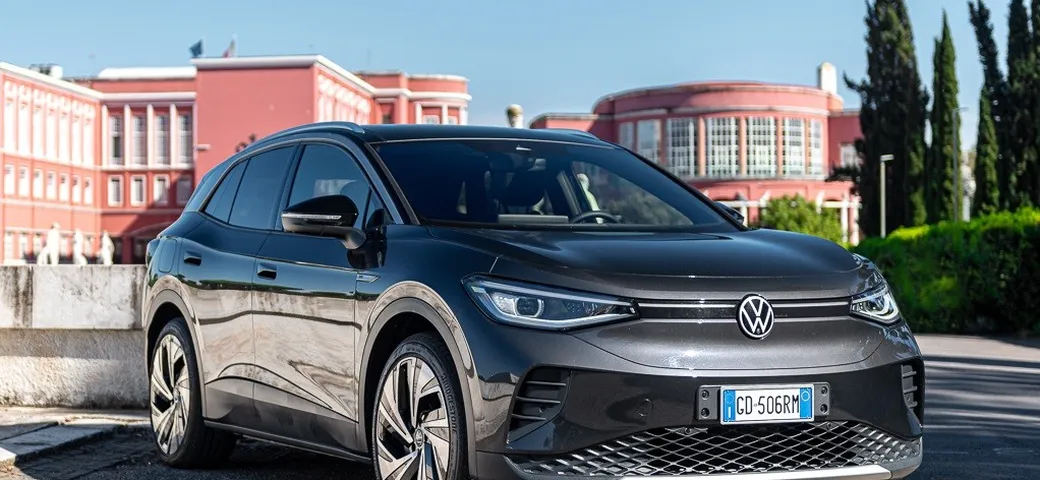 Volkswagen ID.4: prima prova del SUV elettrico tedesco