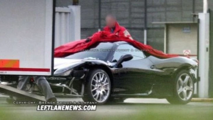 Ferrari: foto spia nude per l'erede della F430