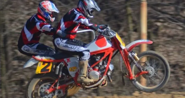 Scatto in Corsa: Sidecarcross Ducati 980
