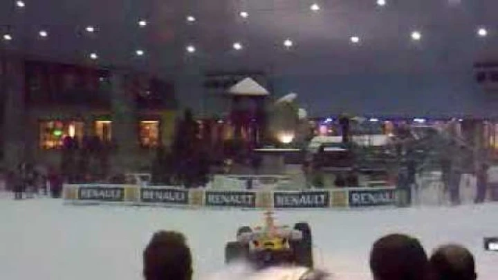 Formula 1: Nelson Piquet e la Renault sulla neve...a Dubai!