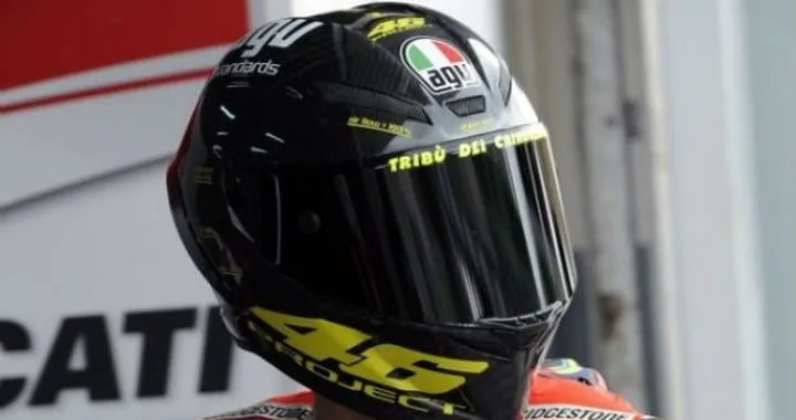 MotoGP: il nuovo casco di AGV di Valentino Rossi