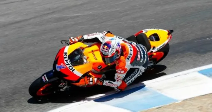 MotoGP, Laguna Seca: Casey Stoner ancora "mostro della Laguna". Lorenzo e Pedrosa sul podio. Rossi a terra ...al "Cavatappi"!