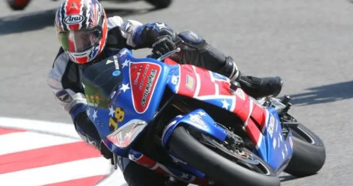 Scatto in Corsa: CBR600RR Replica Edwards 2002