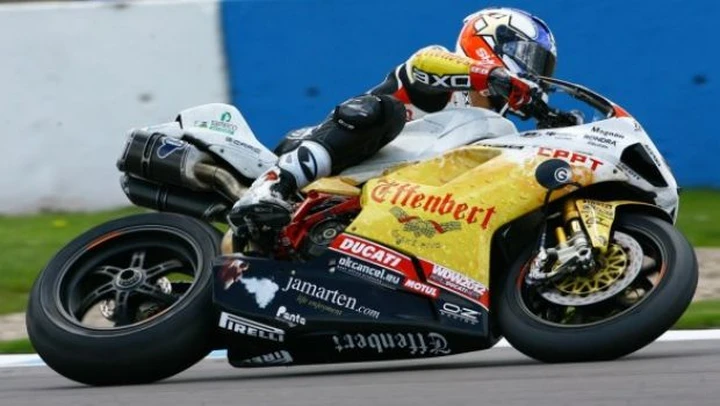 WSBK, Misano: Guintoli il più veloce nel warm-up, bene Biaggi e Checa