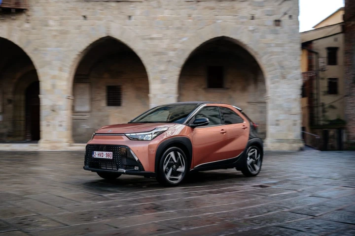 Toyota Aygo X Full Hybrid, la nuova citycar ha consumi strabilianti