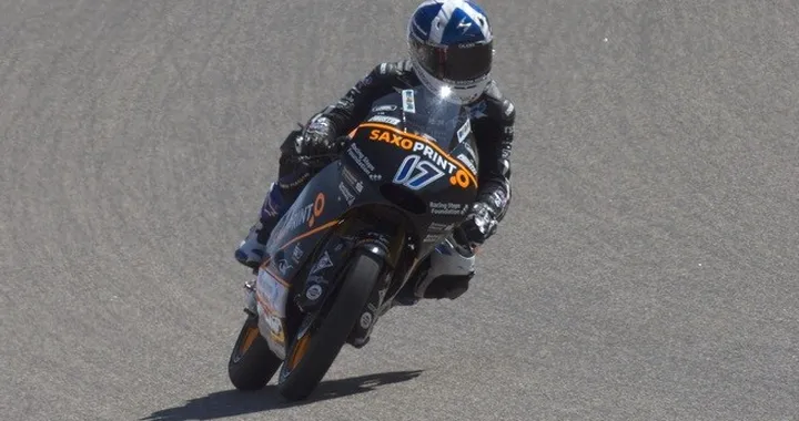 Moto3 Australia: Kent penalizzato, 1a pole per McPhee