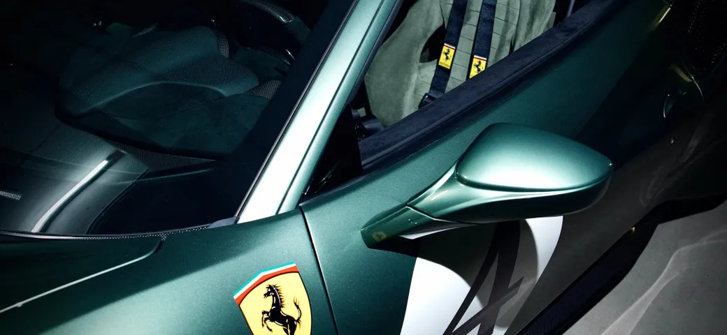 Ferrari e Porsche mai consegnate, truffa da 330mila euro