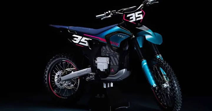 CFMoto CF-X Concept: la moto elettrica che raffredda con l’effetto Peltier
