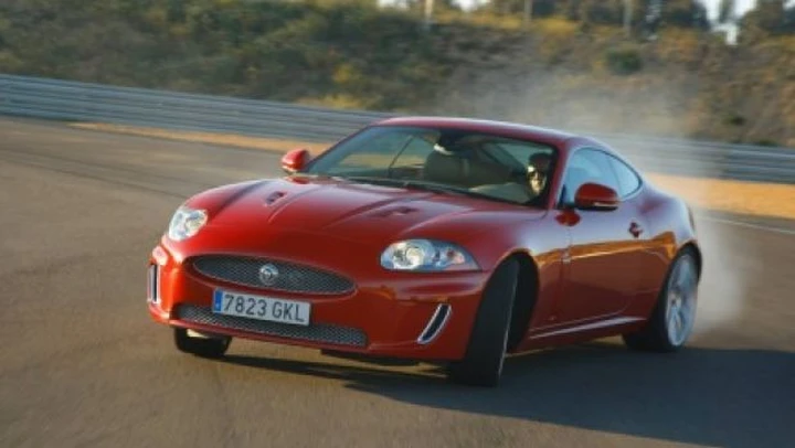 Tata: il rating potrebbe scendere per i problemi finanziari di Jaguar e Land Rover