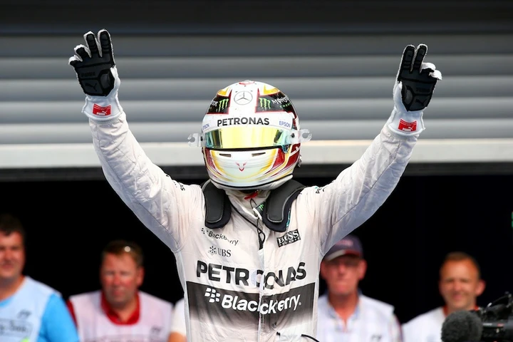 F1 Spa 2015: Hamilton vince il GP del Belgio. Rosberg 2°, Grosjean 3°. Sfortunato Vettel