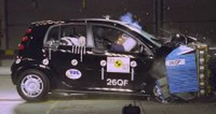 Mitsubishi vuole i danni da Mercedes