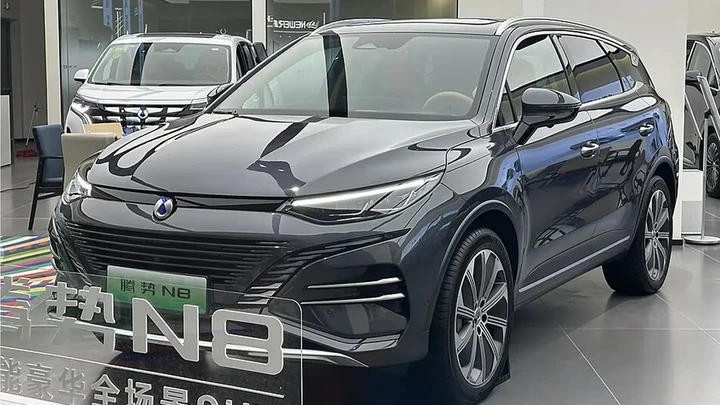 La nuova cinese con maxi batteria da 130 kWh e oltre 1.000 km di autonomia