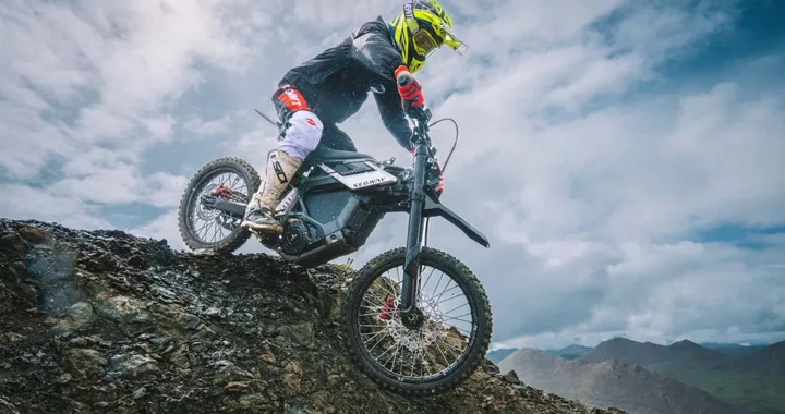 Segway Xaber 300 debutta al CES 2026: e-dirt bike elettrica accessibile e sicura