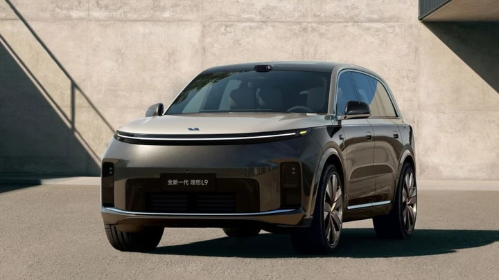 Il SUV con batterie allo stato solido promette un'autonomia da 1.600 km
