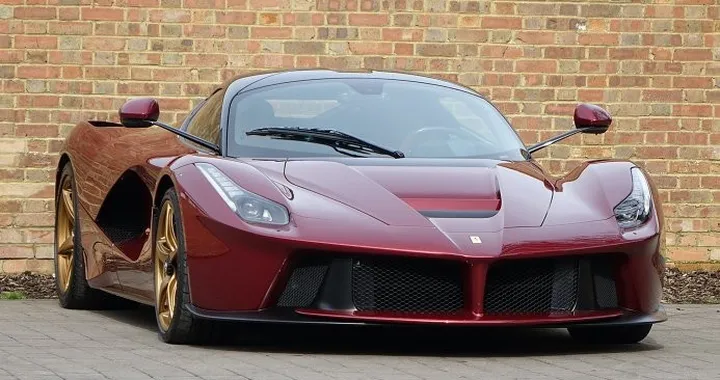 LaFerrari Rosso Rubino da 3 milioni di euro