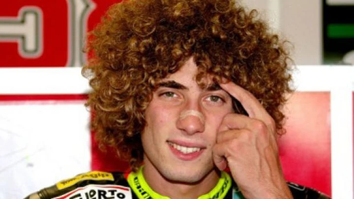 Simoncelli in corsa a Imola con l'Aprilia RSV4? Cui prodest?