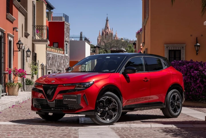Alfa Romeo Junior, contro ogni scetticismo: già oltre 70.000 ordini nel mondo