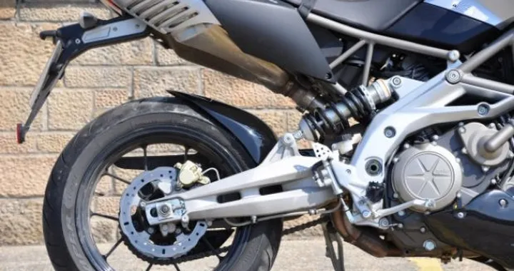 Kit Skidmarx per Aprilia Dorsoduro 750