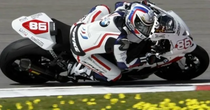Superstock 1000: a Valencia Ayrton Badovini domina le prime qualifiche