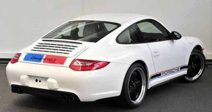 Porsche 911 Carrera GTS B59