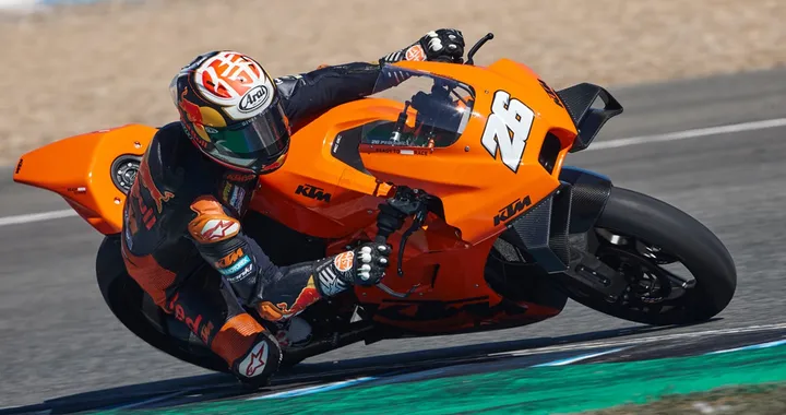 KTM, consegnate a Jerez le 25 RC 8C con Pedrosa e Kallio a fare da coach in pista