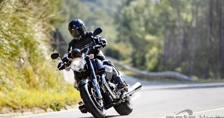Moto Guzzi California 1400 Custom eletta “Best of the Best Cruiser Motorcycle” 2013