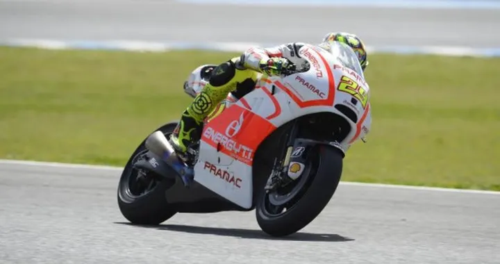 Andrea Iannone: "fare una curva è come fare del sesso con una gnocca."