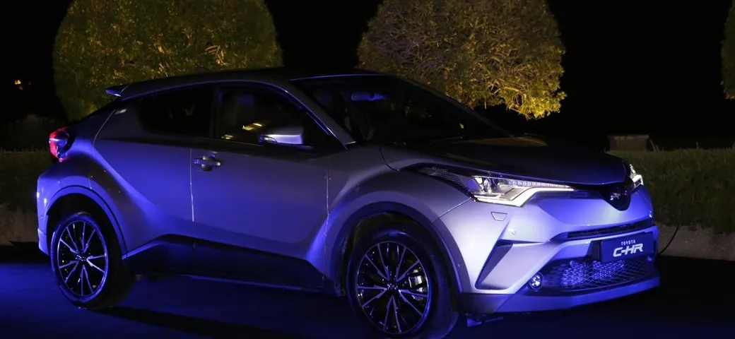 Toyota C-HR: Alessio Sakara è il 'King of the Flow'