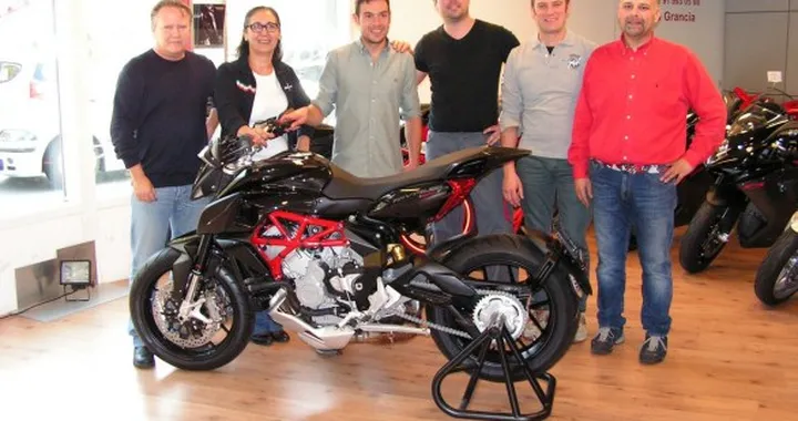Foto del giorno: MV Agusta Rivale 800 consegnata in Svizzera