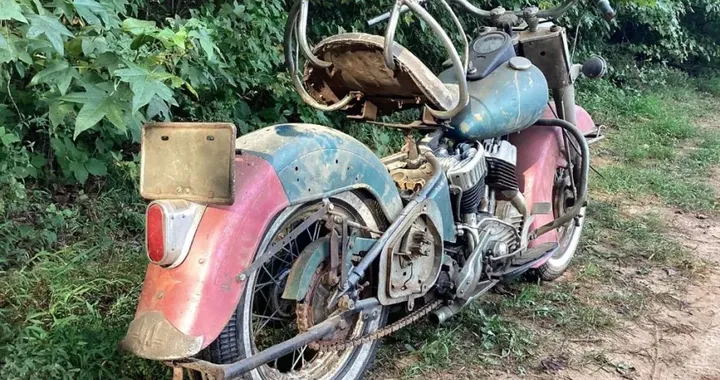Rikuo RT2 del 1958: la rarissima “Harley giapponese” cerca qualcuno che la restauri