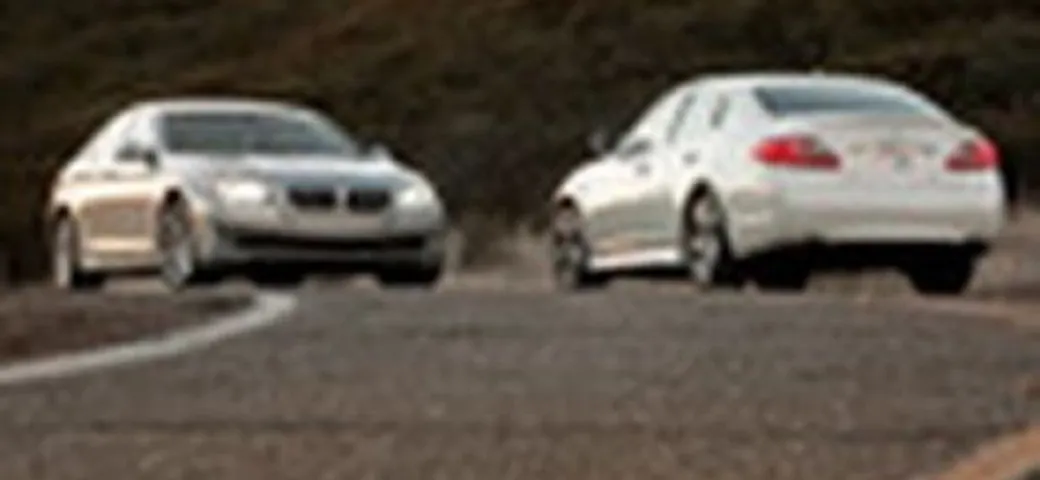 Video: Inside Line mette a confronto BMW 550i ed Infiniti M56