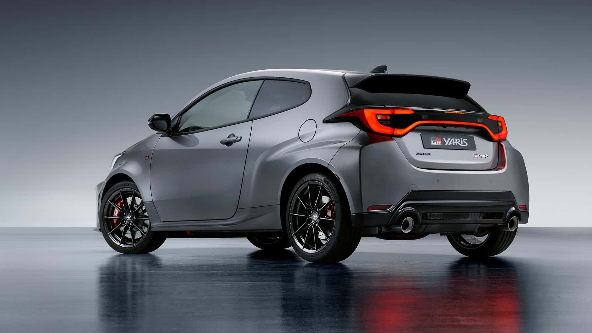 Toyota GR Yaris restyling è stata svelata: 280 cavalli e cambio automatico