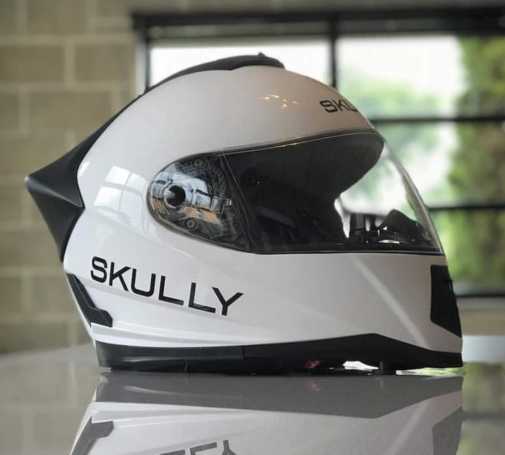 Il casco Skully Hud Helmet torna sul mercato