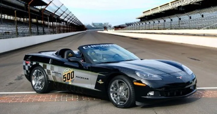 Emerson Fittipaldi e la Corvette E85 alla 500 Miglia di Indianapolis