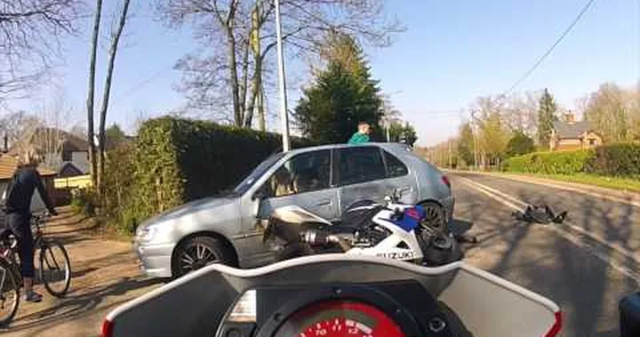 Motorcycle crash - SMIDSY