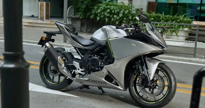 CBR500R Four, la moto che divide sul look e conquista sulla tecnica