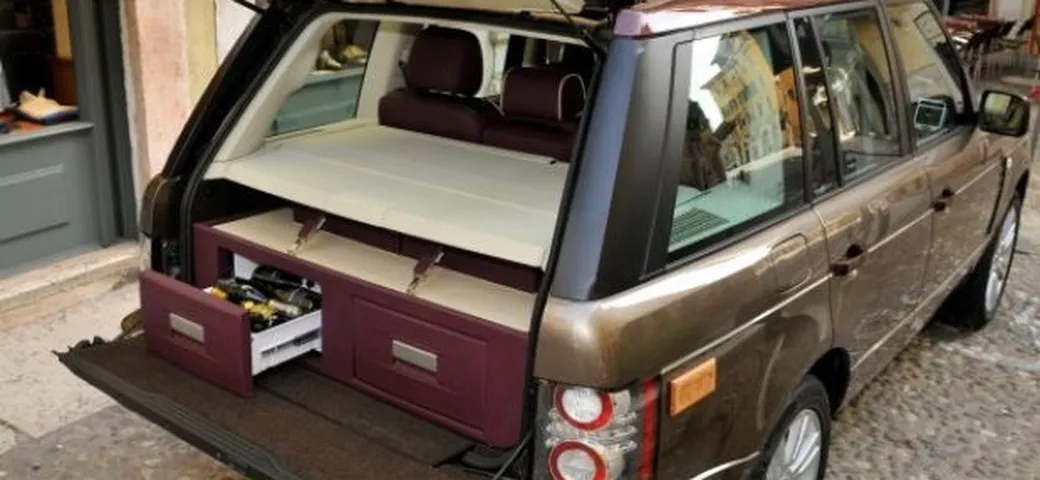 Range Rover Spirito DiVino Wine Car by Aznom