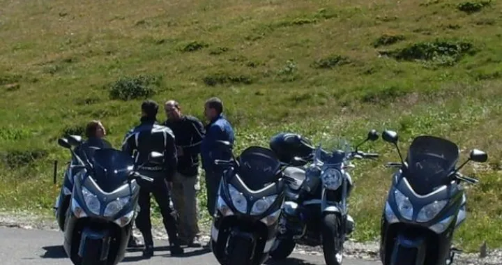 Foto del giorno: T-Max 500 sul Passo di Pennes