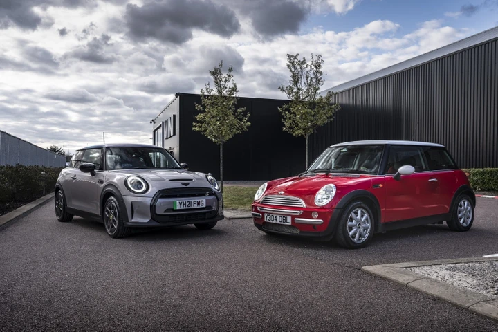 Mini: la riedizione moderna compie 20 anni