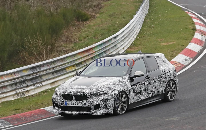 BMW Serie 1: foto spia della nuova M135i
