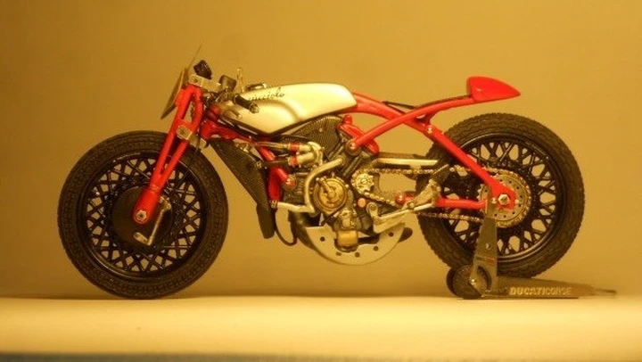 Ducati Cucciolo Desmosedici model by L.D.I. Alex Garoli