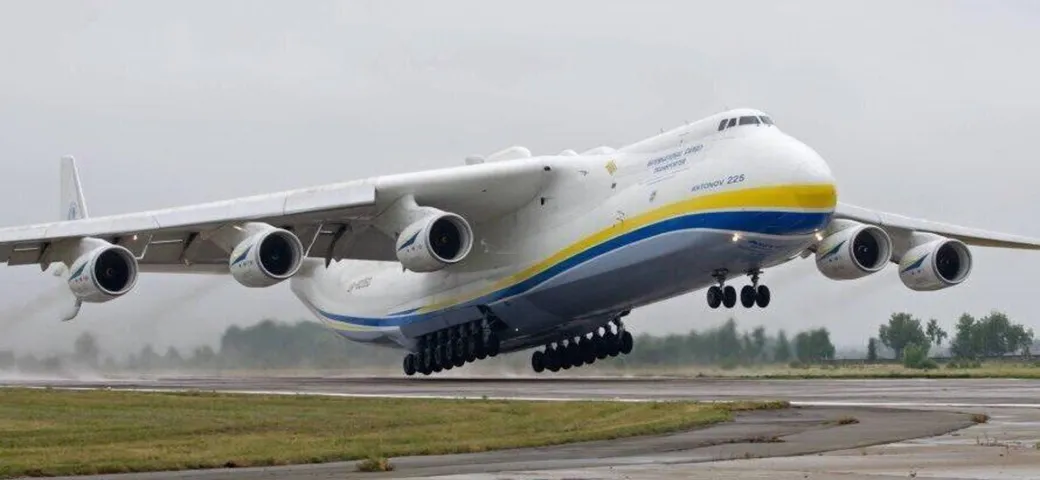 Ucraina: distrutto l'Antonov An-225 Mriya, l'aereo più grande del mondo